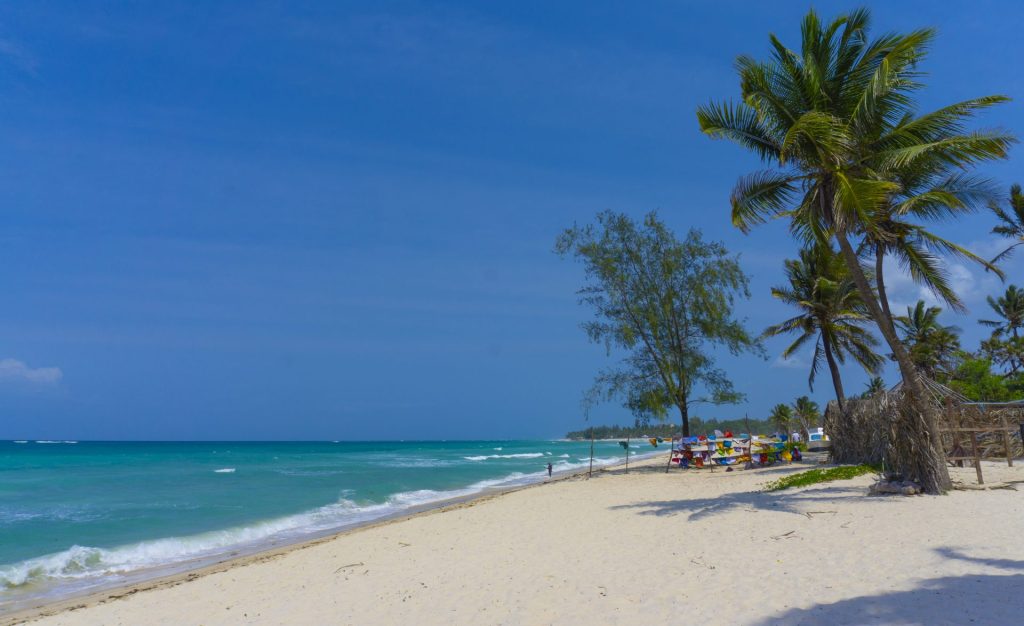 Tiwi Beach