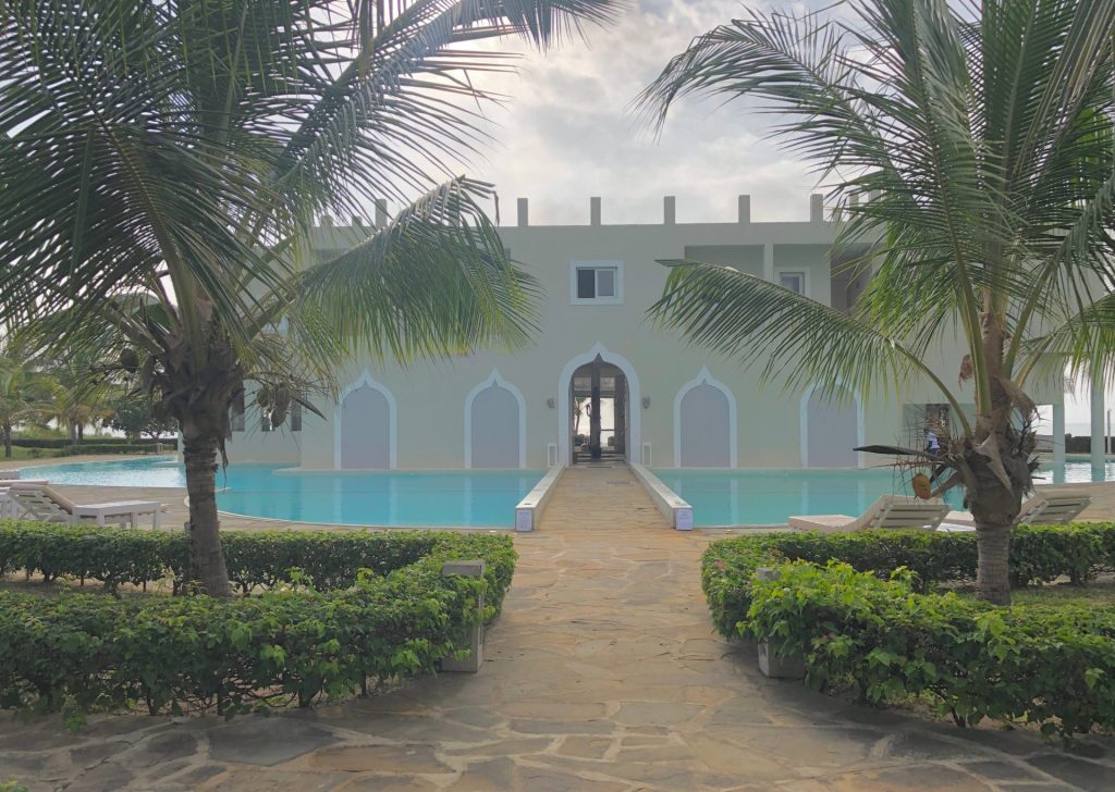 St. Thomas Royal Palm - not there yet! 2 Royal Palm - Restaurant and Pool