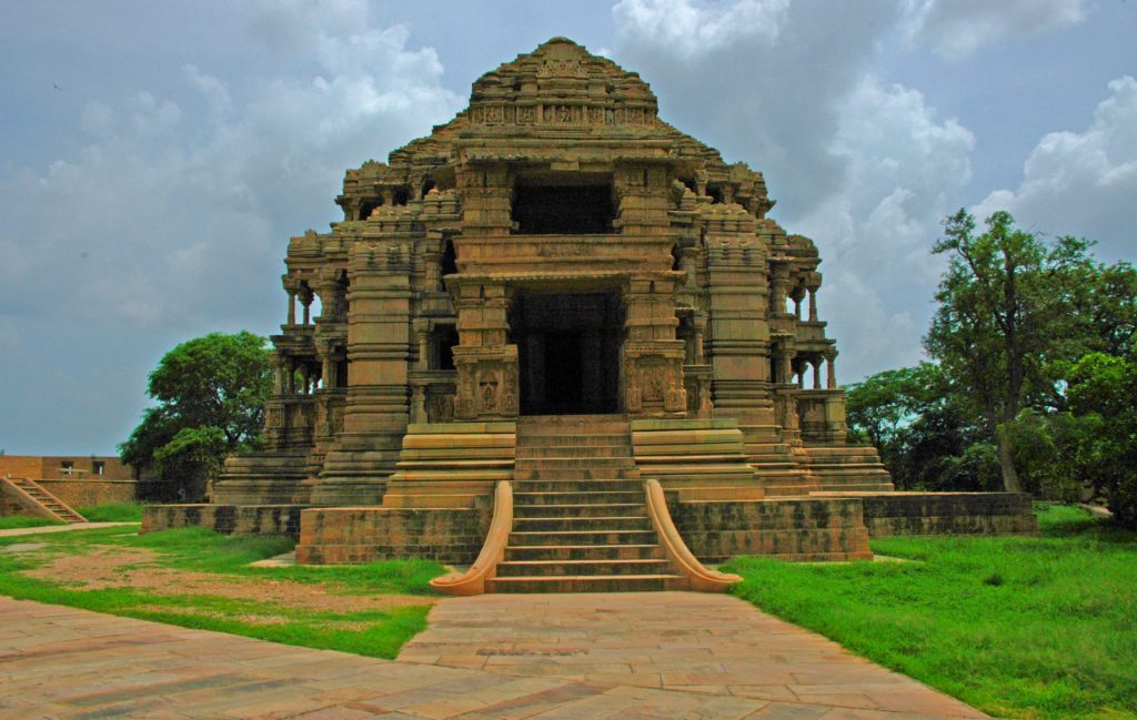 Gwalior - far off the beaten track 3 Gwalior - Sas-Bahu Temple