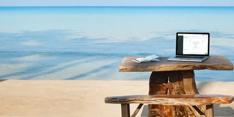 Virtual office on the beach - the future of remote work
